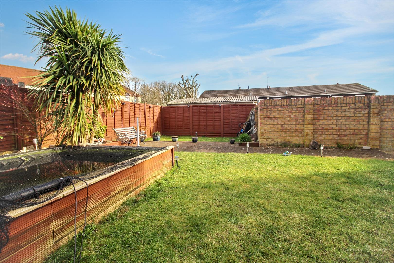 Bran Close, Tilehurst, Reading
